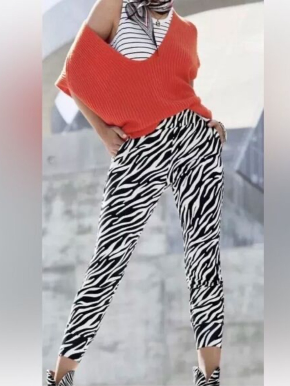 CAbi Black & White Zebra Print Jogger Pants Size M